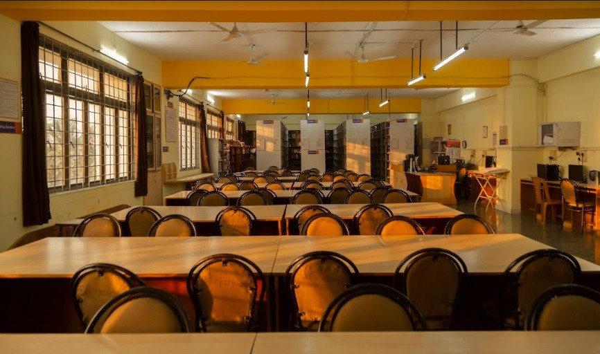 Library facility at K.C. College with academic learning resources